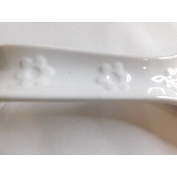 Fleur Ciroa White Floral Stoneware Spoon Rest New - Picture 6 of 6